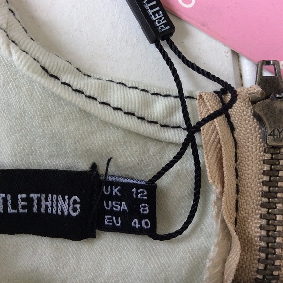 PrettyLittleThing Stone Buckle Bralette. - Picture 6 of 14